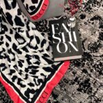 شال گوچی قرمز