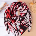 روسری طرحدار سرخ (اوت لت)