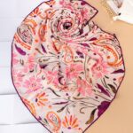 روسری گلگلی صورتی