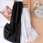 شال پلیسه رنگی  سفید(اوت لت)