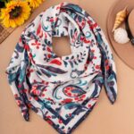 روسری مادرانه طرح زارا سفید