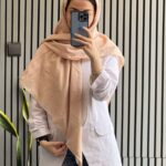 روسری نخی کرمی