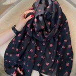 شال شکوفه مشکی (ایراد جزئی)