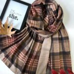 شال موهر چهارخونه کرمی (ایراد جزئی)