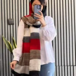 شال راه راه قرمز (ایراد جزئی)