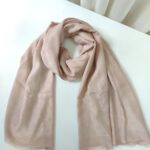 شال ژاکارد ال وی کرمی  (ایراد جزئی)