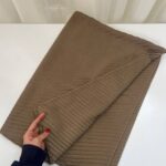 شال پلیسه نخ پنبه خاکی (ایراد جزئی)